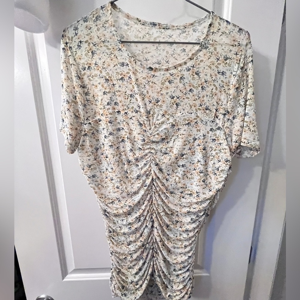Stretch Mesh Crew Neck Ruched Top - Picture 3 of 7
